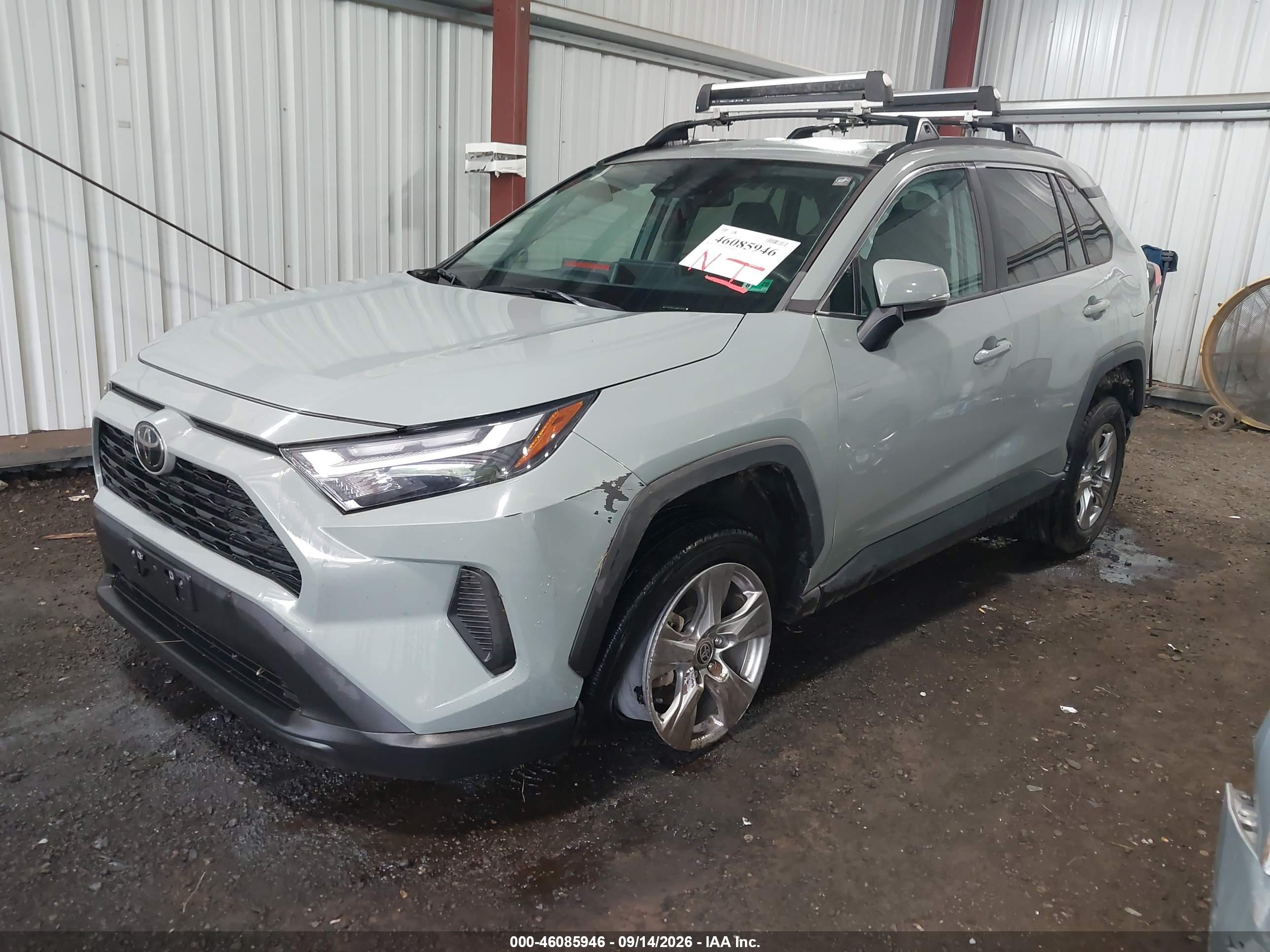 2022 TOYOTA RAV4 XLE — I2