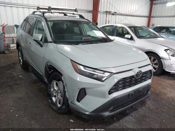2022 TOYOTA RAV4 XLE — I1
