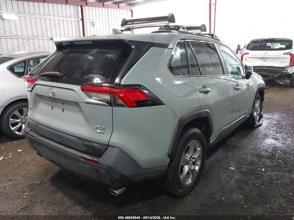 2022 TOYOTA RAV4 XLE — I4