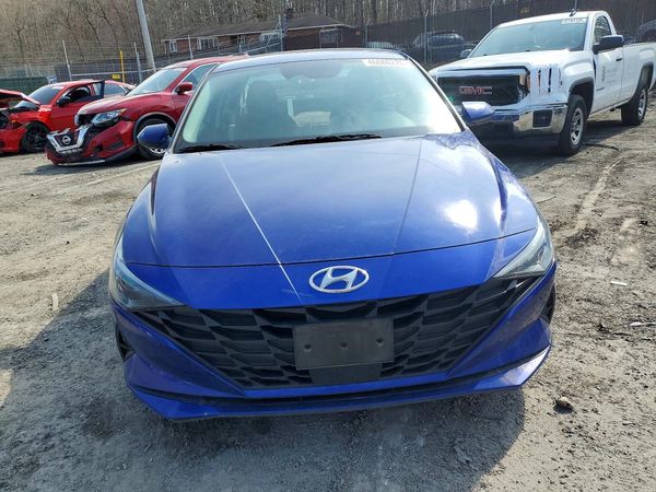 2022 HYUNDAI ELANTRA SEL w/Convenience Pkg