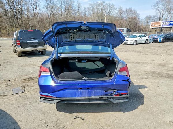 2022 HYUNDAI ELANTRA SEL w/Convenience Pkg