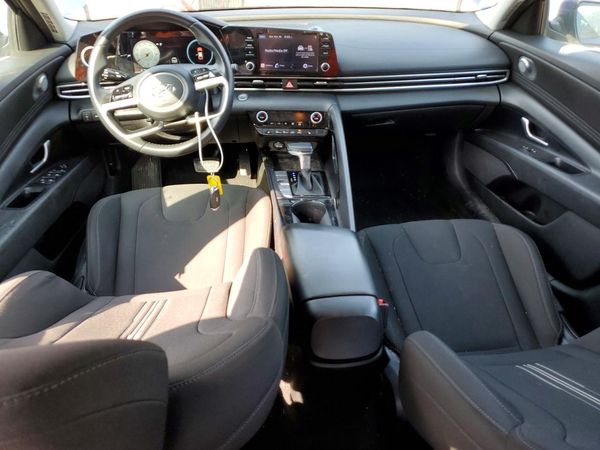 2022 HYUNDAI ELANTRA SEL w/Convenience Pkg