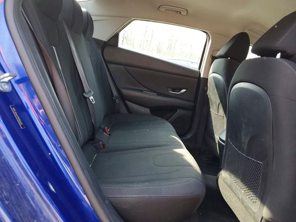 2022 HYUNDAI ELANTRA SEL w/Convenience Pkg