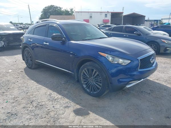 2017 INFINITI QX70 — I1