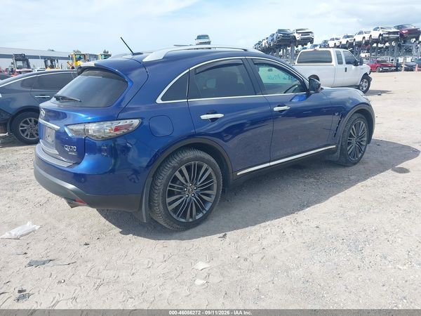 2017 INFINITI QX70 — I4