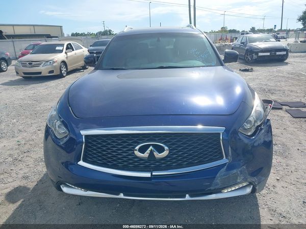 2017 INFINITI QX70 — I115
