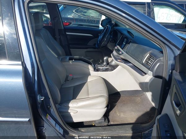 2016 TOYOTA HIGHLANDER XLE V6 — I5