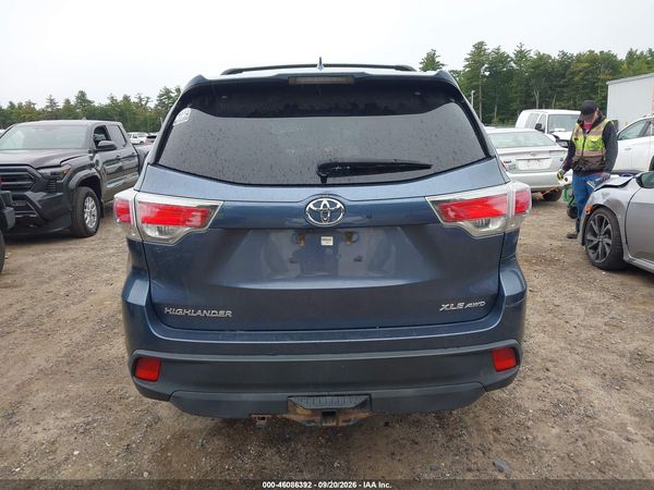 2016 TOYOTA HIGHLANDER XLE V6 — I119
