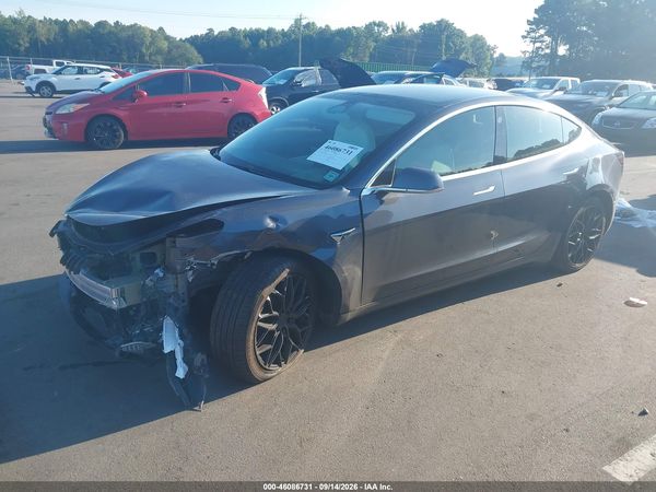 2020 TESLA MODEL 3 — I2