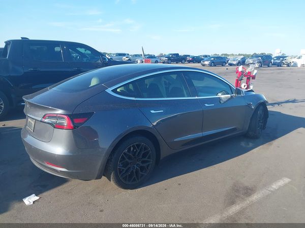 2020 TESLA MODEL 3 — I4