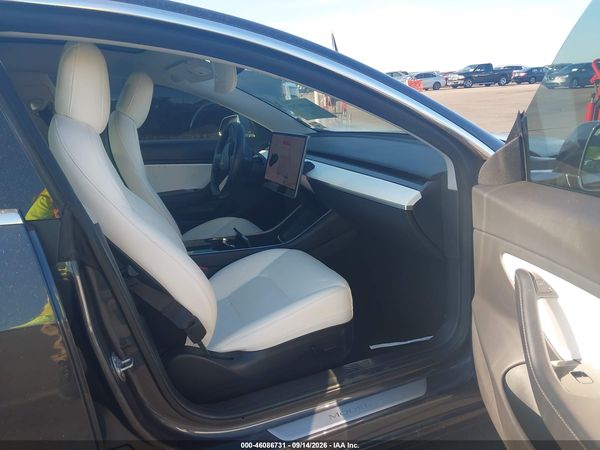 2020 TESLA MODEL 3 — I5