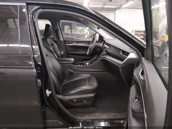 2023 JEEP GRAND CHEROKEE L LIMITED 4X4 — I5