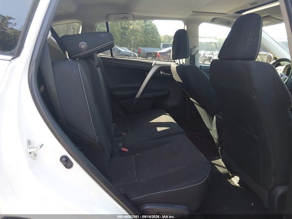 2016 TOYOTA RAV4 XLE — I8