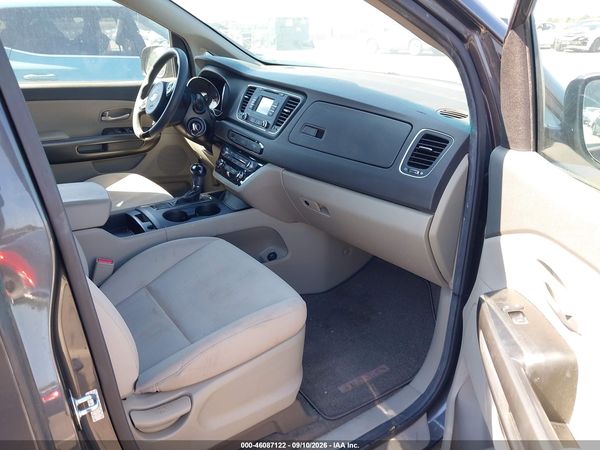 2017 KIA SEDONA LX