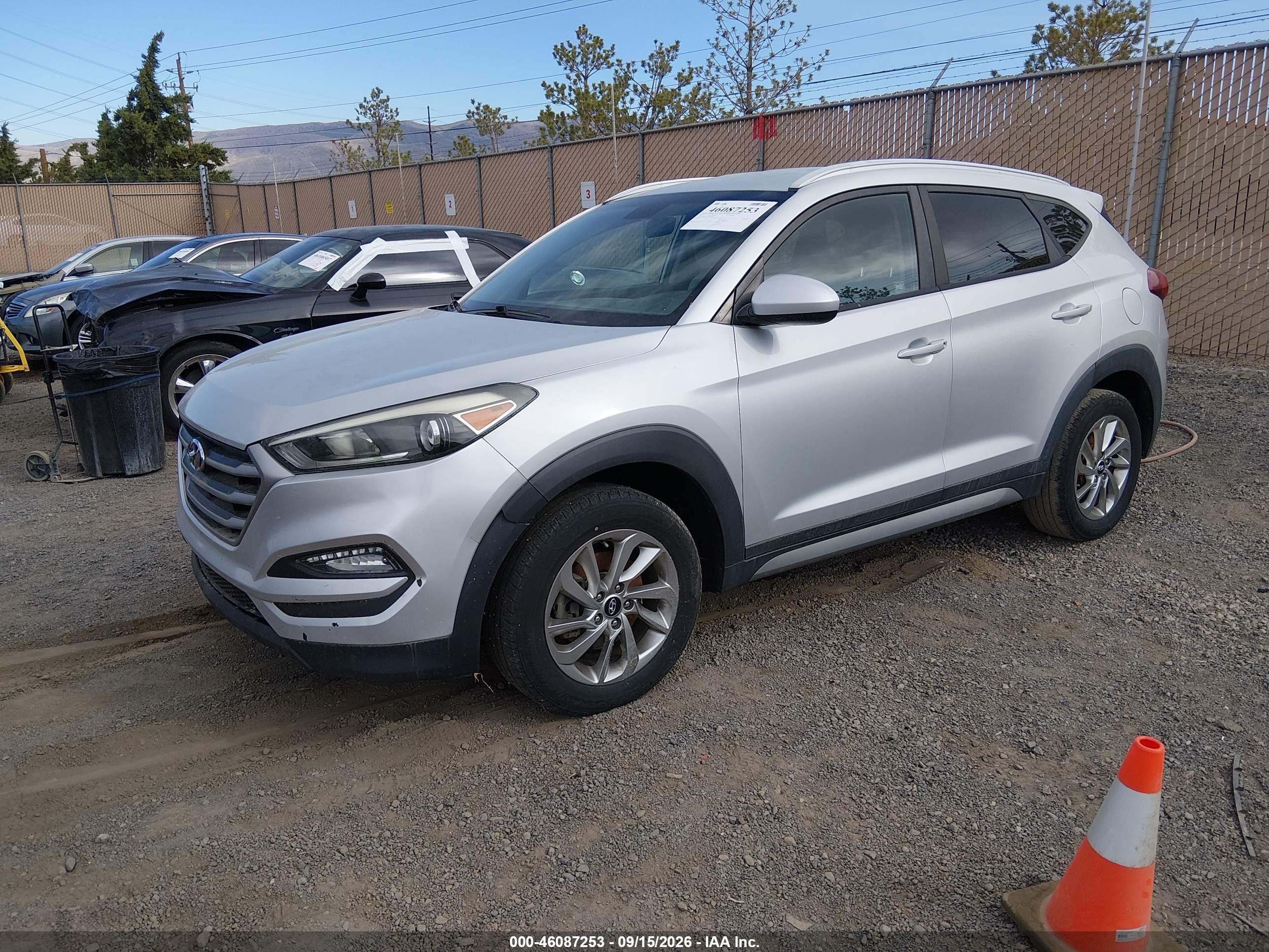 2017 HYUNDAI TUCSON SE — I2