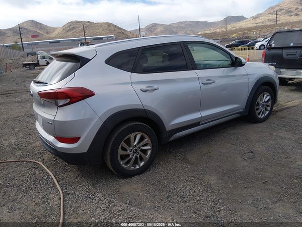 2017 HYUNDAI TUCSON SE — I4