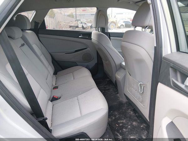 2017 HYUNDAI TUCSON SE — I8