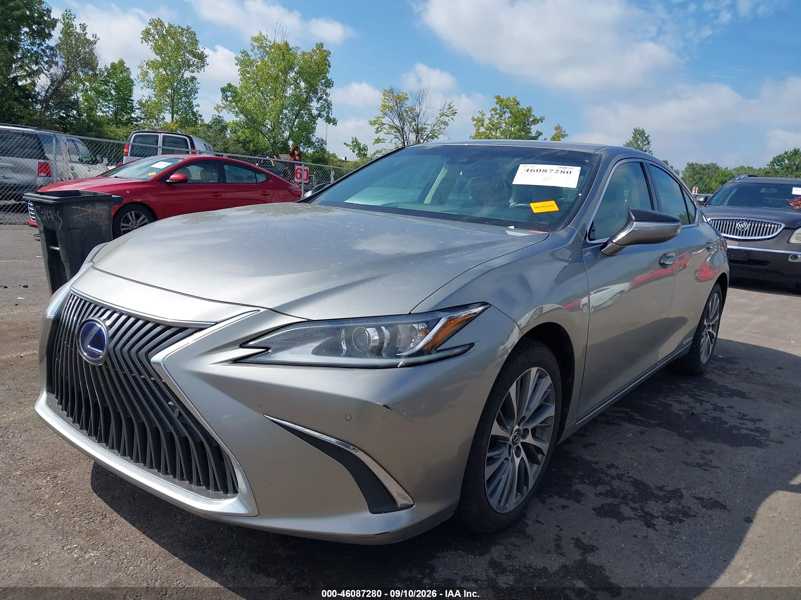 2020 LEXUS ES 300H 300h Premium — I2