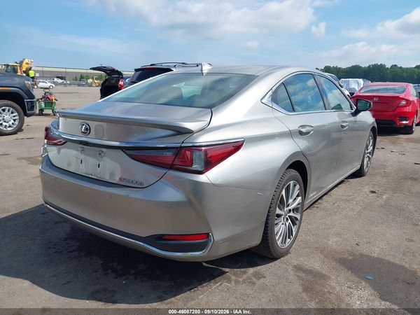 2020 LEXUS ES 300H — I4