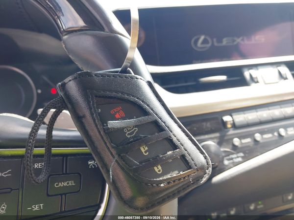 2020 LEXUS ES 300H 300h Premium — I11