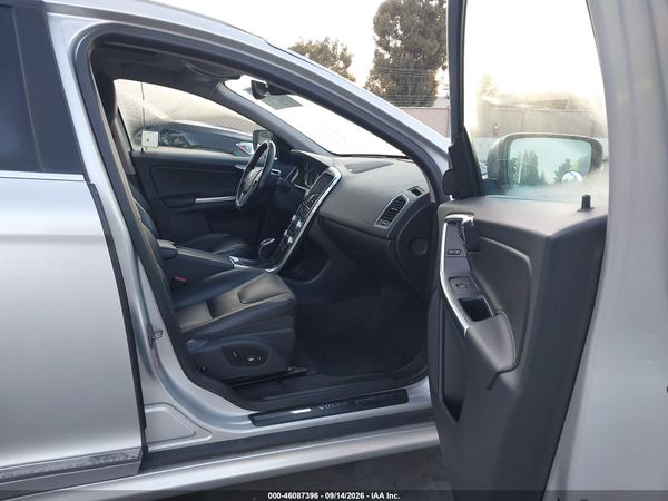 2016 VOLVO XC60 T6 DRIVE-E PLATINUM — I5
