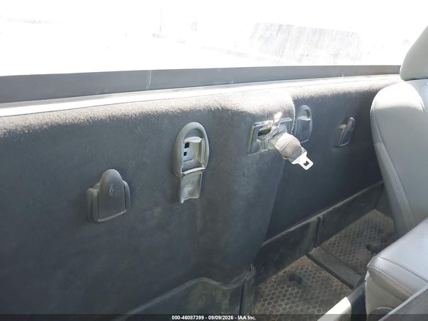 2017 RAM 1500 TRADESMAN  4X4 8' BOX — I8