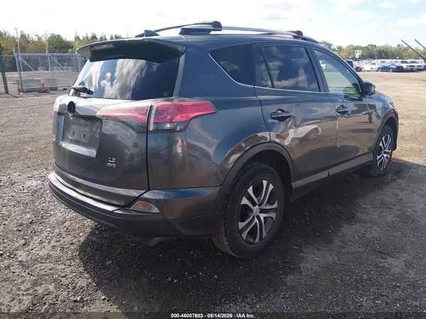 2017 TOYOTA RAV4 LE — I4