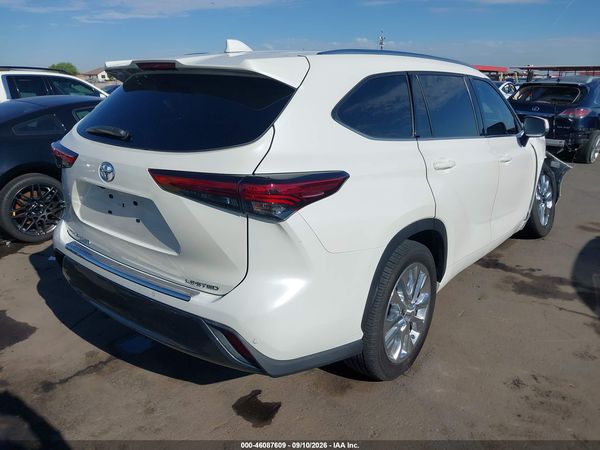 2021 TOYOTA HIGHLANDER LIMITED — I4