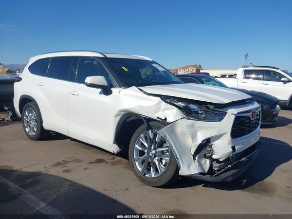 2021 TOYOTA HIGHLANDER LIMITED — I6