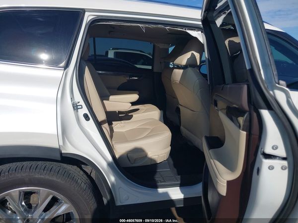 2021 TOYOTA HIGHLANDER LIMITED — I8