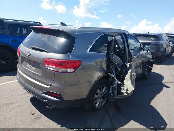 2017 KIA SORENTO 2.4L LX — I4