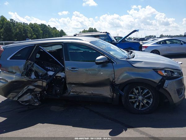 2017 KIA SORENTO 2.4L LX — I6