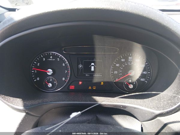 2017 KIA SORENTO 2.4L LX — I7