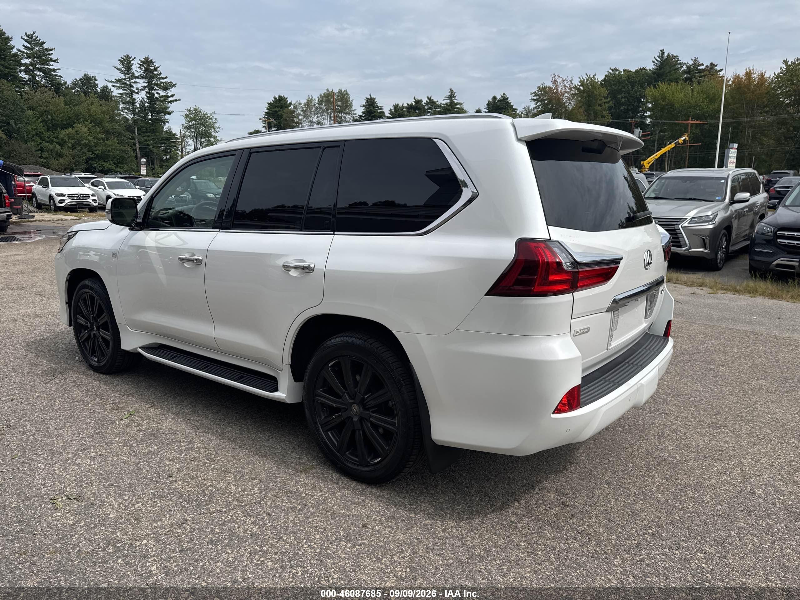 2016 LEXUS LX 570
