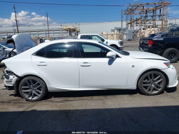 2016 LEXUS IS 350 — I116