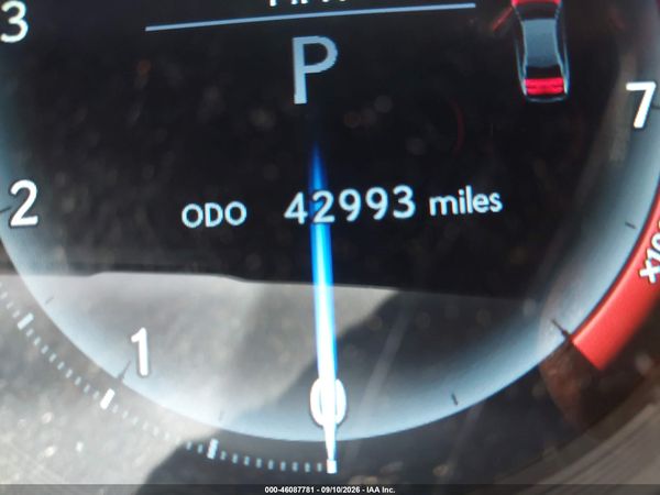 2016 LEXUS IS 350 — I118