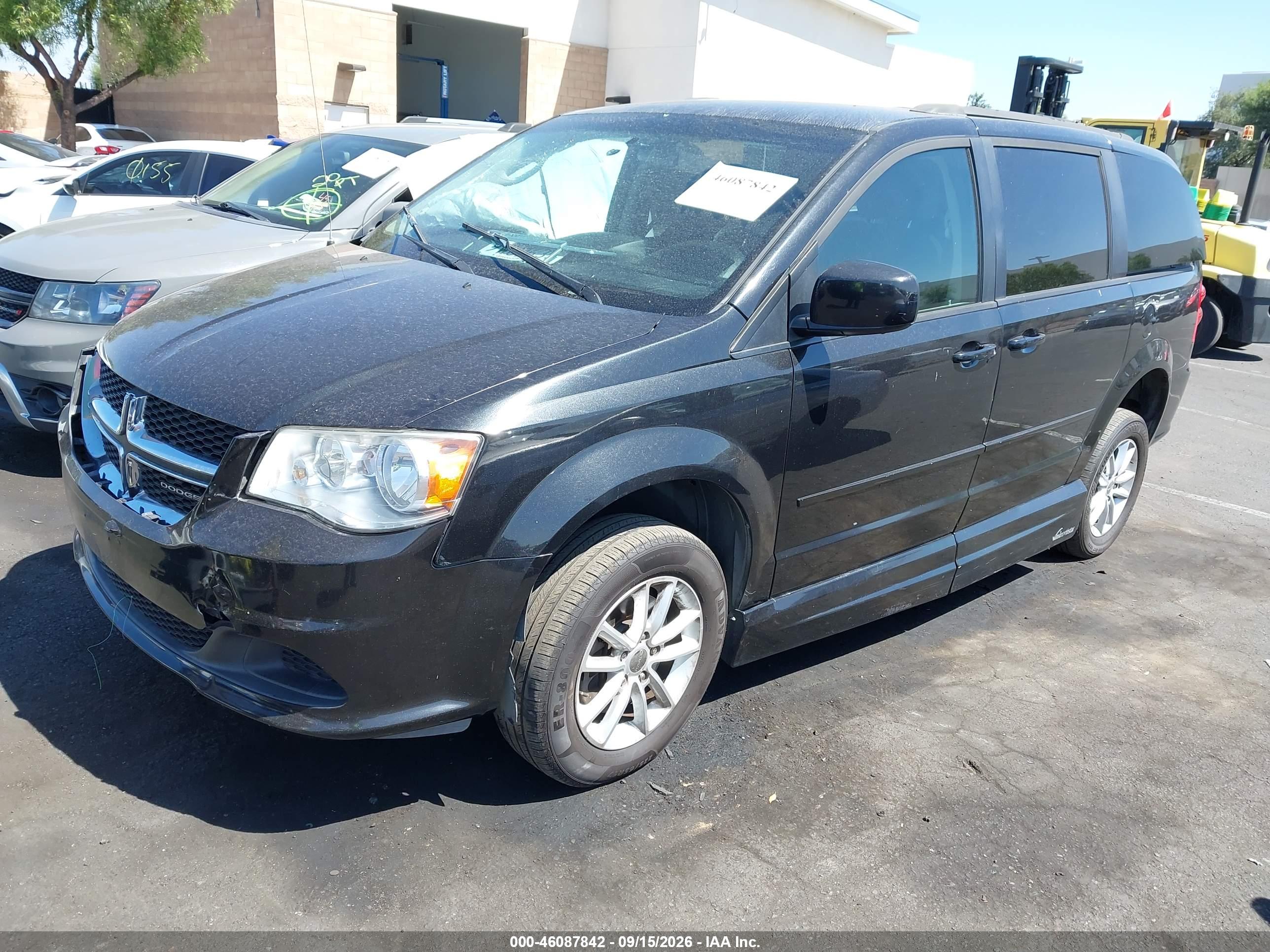 2016 DODGE GRAND CARAVAN SXT — I2