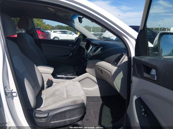 2017 HYUNDAI TUCSON SE — I5