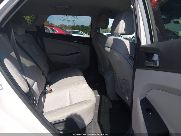 2017 HYUNDAI TUCSON SE — I8