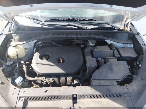 2017 HYUNDAI TUCSON SE — I10