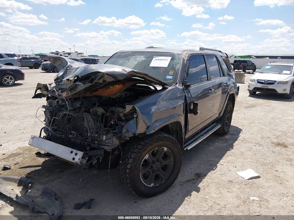 2017 TOYOTA 4RUNNER SR5