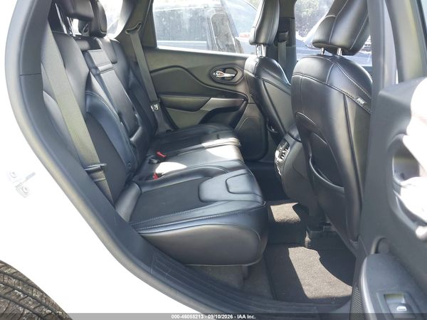 2019 JEEP CHEROKEE LATITUDE PLUS 4X4 — I8