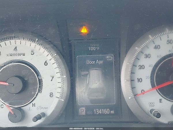 2017 TOYOTA SIENNA SE PREMIUM 8 PASSENGER — I118