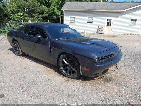 2016 DODGE CHALLENGER R/T SCAT PACK — I1