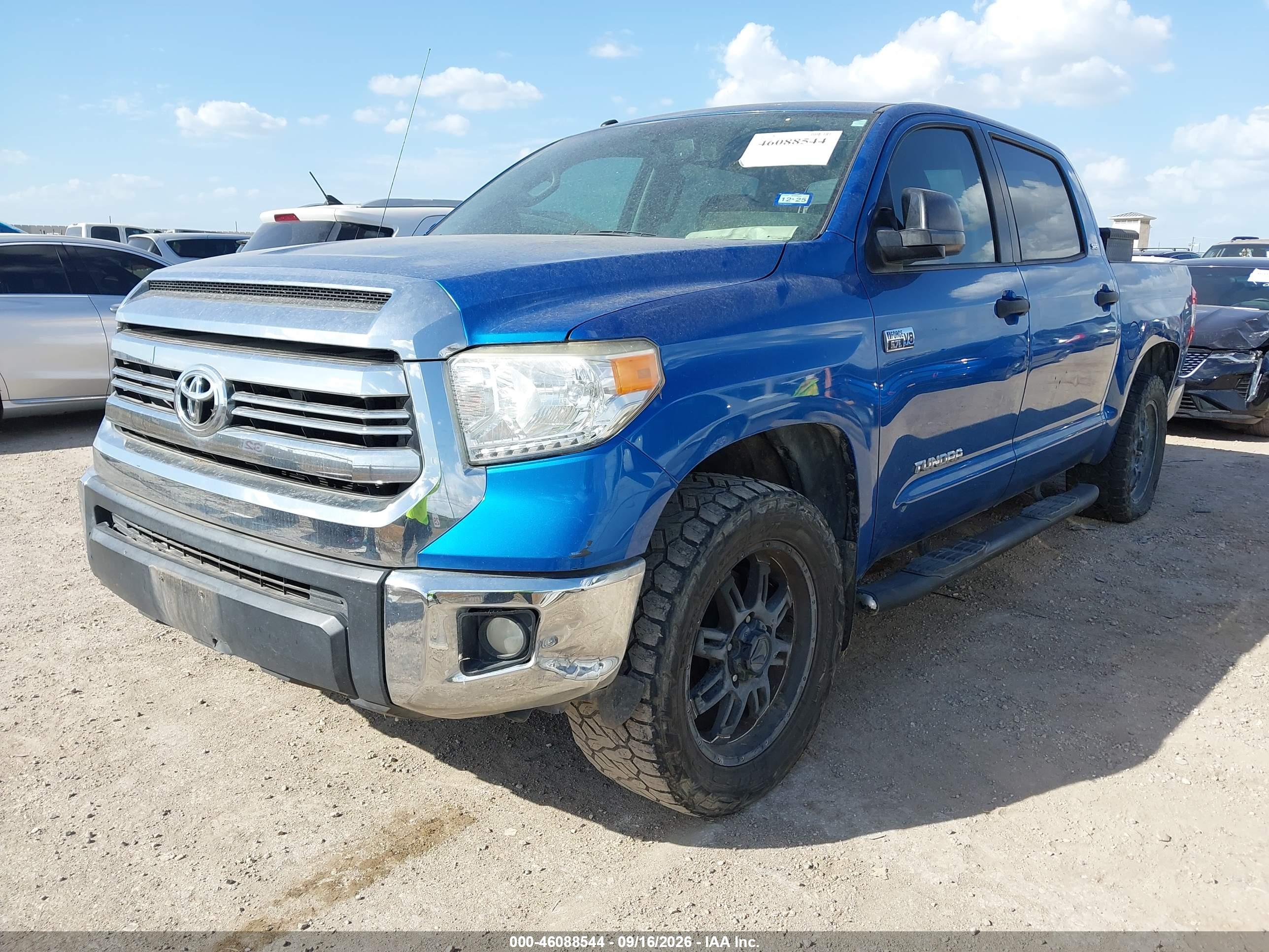 2016 TOYOTA TUNDRA SR5 5.7L V8 — I2