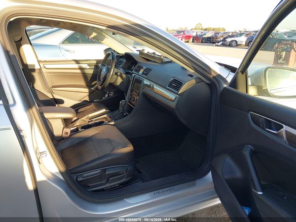 2018 VOLKSWAGEN PASSAT 2.0T SE — I5