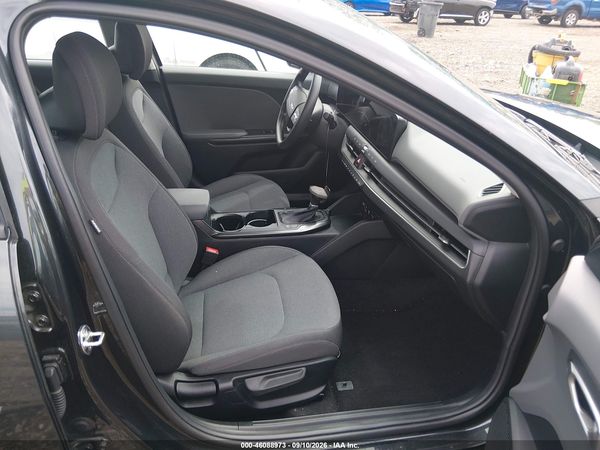 2025 KIA K4 LXS — I5