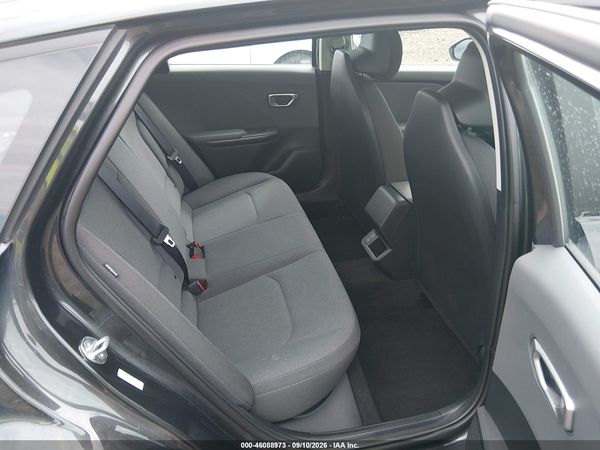 2025 KIA K4 LXS — I8