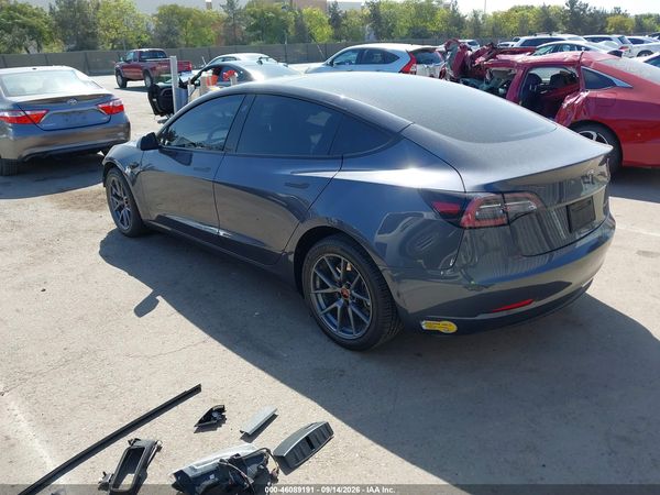 2022 TESLA MODEL 3 — I3