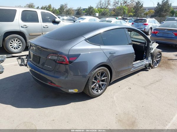 2022 TESLA MODEL 3 — I4